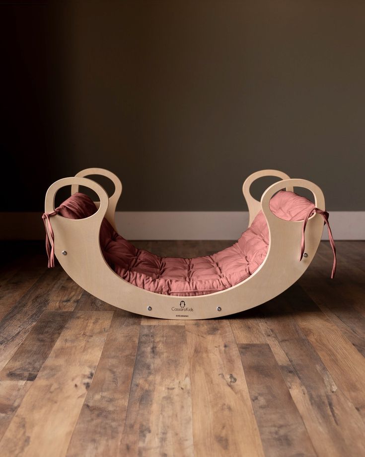🍼 Montessori Ahşap Sallanabilir Çocuk Salıncağı – 80x45 cm Minder Dahil 🌿