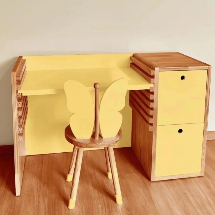 Kelebek Sandalyeli Çocuk Çalışma Masası 🦋 | Ayarlanabilir Yükseklikli | 2 Çekmeceli | Kayın Ağacından Montessori Tasarım